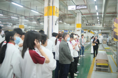 知行数字,认知实践之旅|广州华商学院数字经济专业学生到欧派企业研学实践